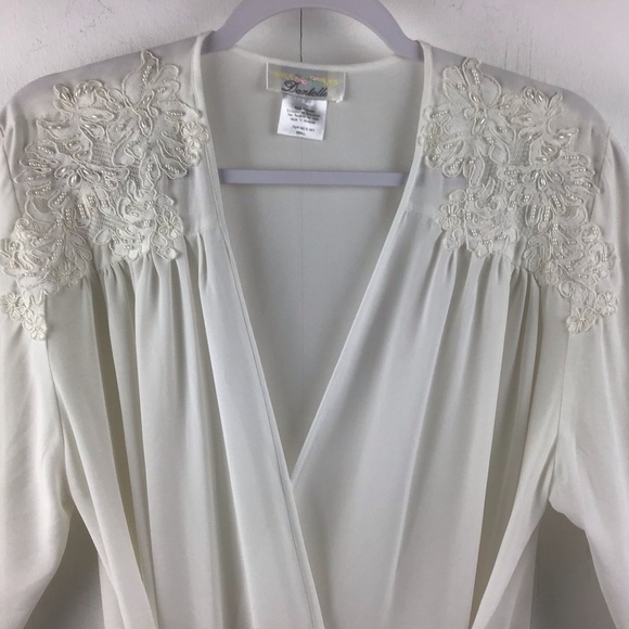 Dentelle lace and pearl embellished wrap lingerie self belted robe. Size small. - Picture 2 of 5